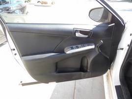 2014 TOYOTA CAMRY SE WHITE 2.5 AT Z20024